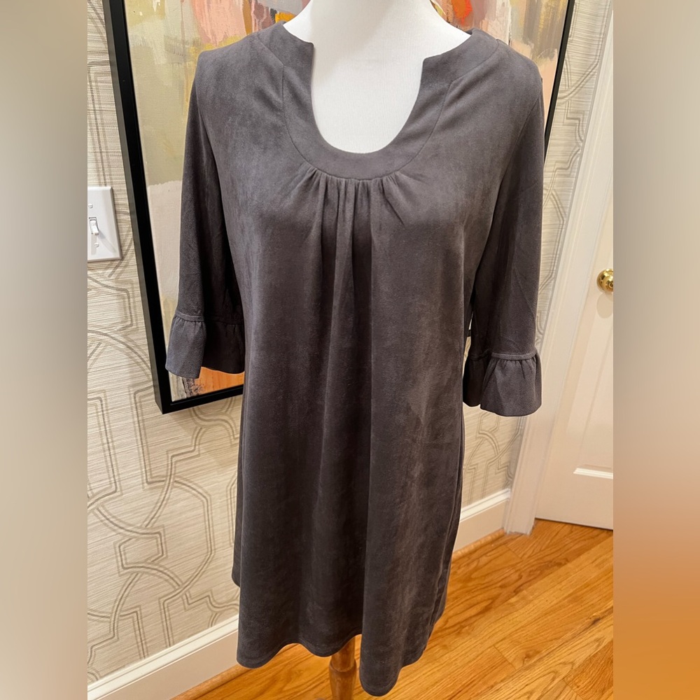 Aryeh Grey Faux Suede Dress w/Flutter Sleeve. Size XL runs small